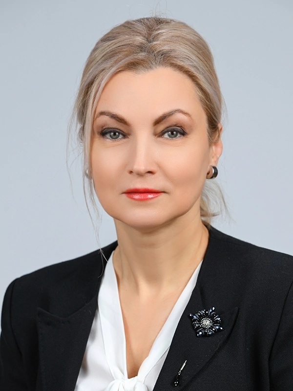Лесниченко Лариса Сергеевна.